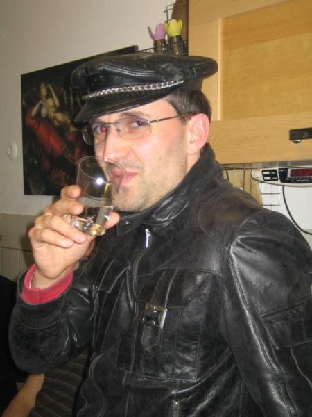 post-1823-1173718088_thumb.jpg