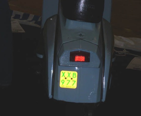 Das nenne ich mal ein kleines Nummernschild